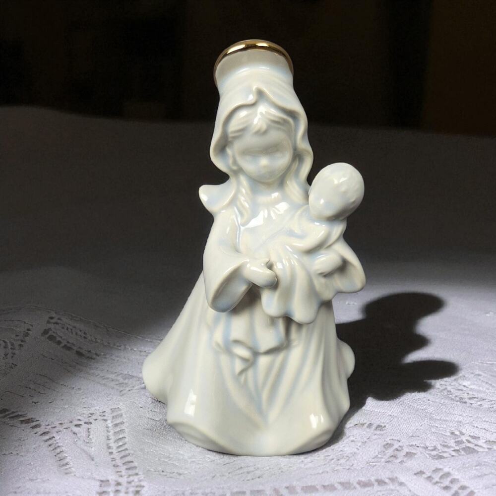 Vintage Holy Mother Mary Baby Jesus Christ Figurine Ceramic Blue White Catholic